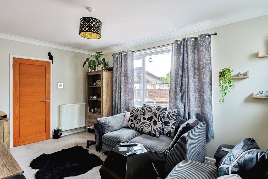 Property photo 3 of 19 Pbox-Img.Jpg