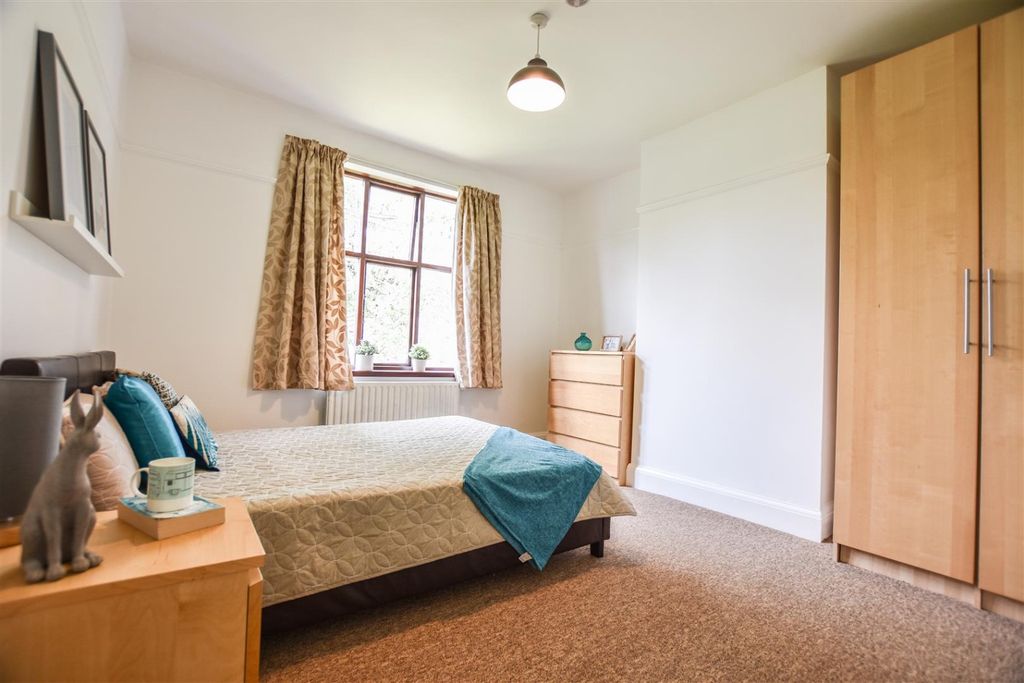 Property photo 3 of 9 4338412