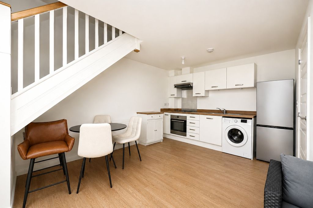 Property photo 2 of 9 5357871