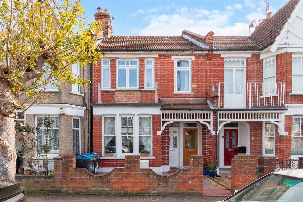 Property photo 2 of 12 External