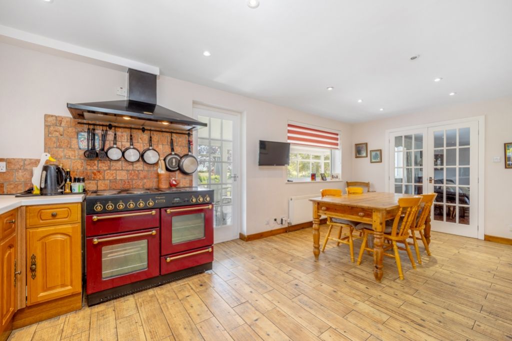 Property photo 2 of 30 Orchard House (Stow)-19