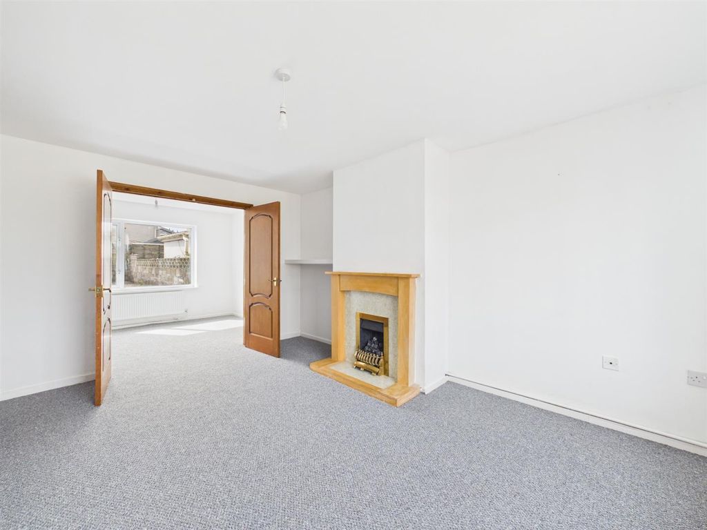 Property photo 3 of 14 Cam04702G0-Pr0140-Still007.Jpg