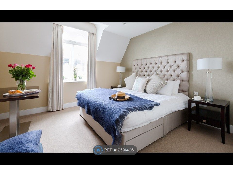 Property photo 2 of 23 Masterbedroom