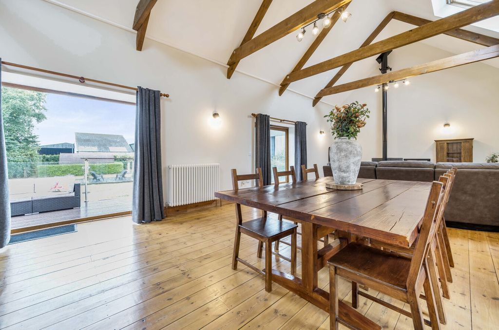 Property photo 3 of 23 1340371-5-68A4804...