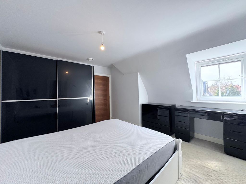 Property photo 3 of 14 Bedroom