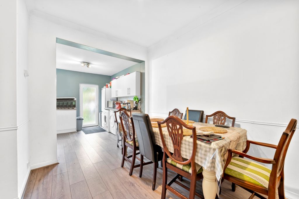 Property photo 2 of 12 Dining Room