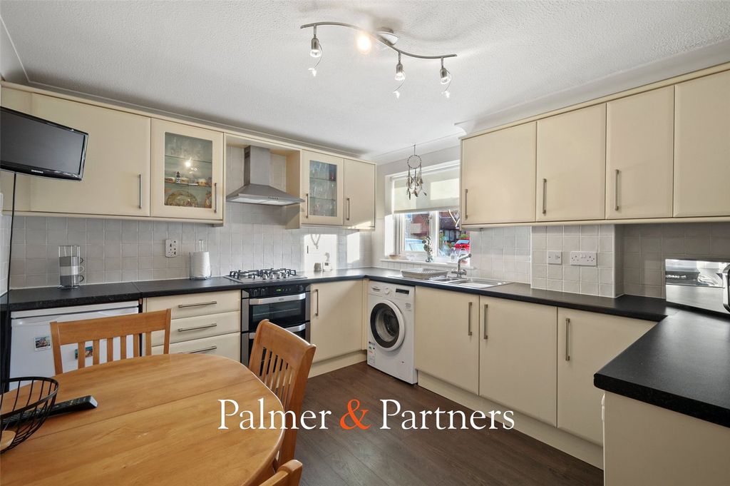 Property photo 2 of 17 Picture No. 04