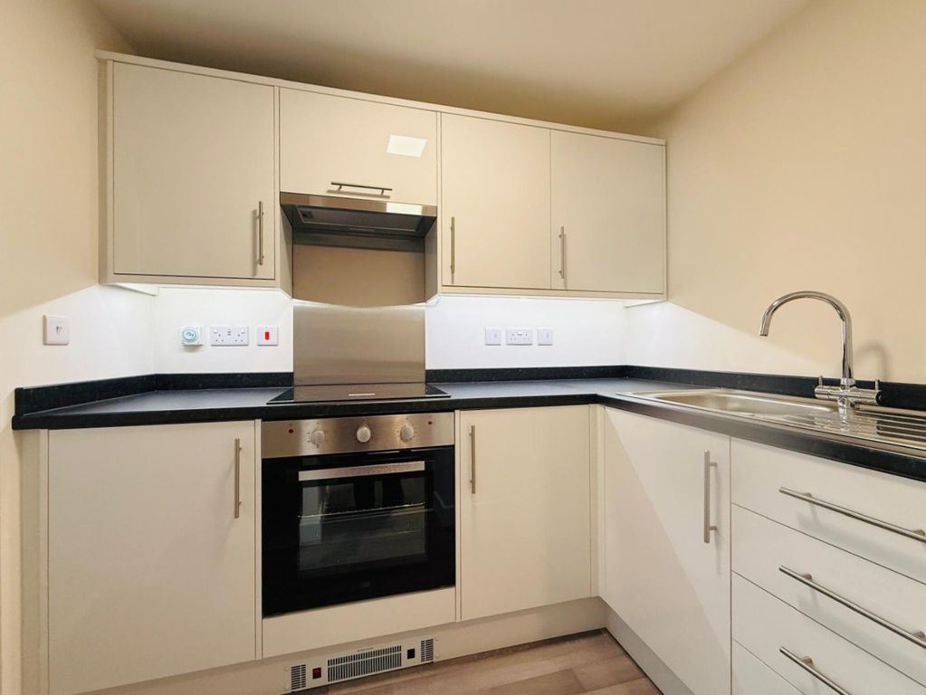 Property photo 2 of 9 4704922