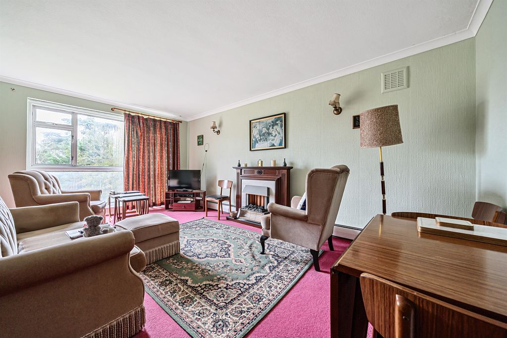 Property photo 2 of 12