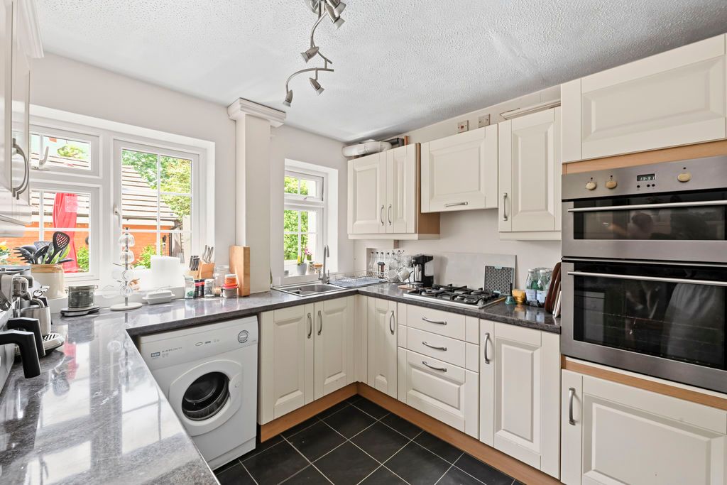 Property photo 3 of 16 Photo 8
