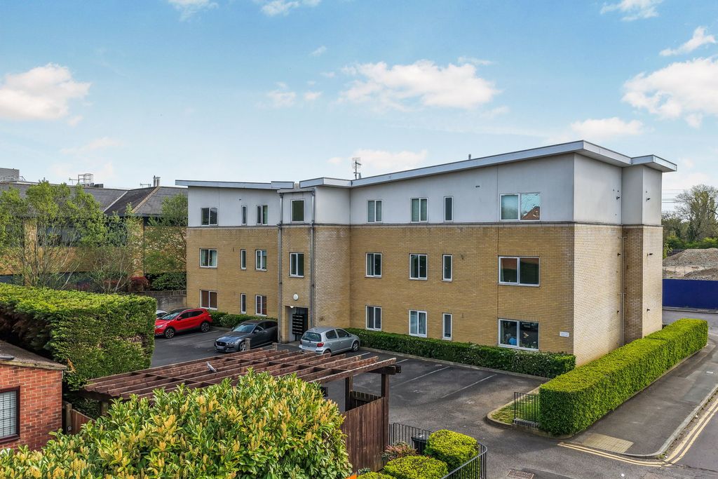 Property photo 2 of 14