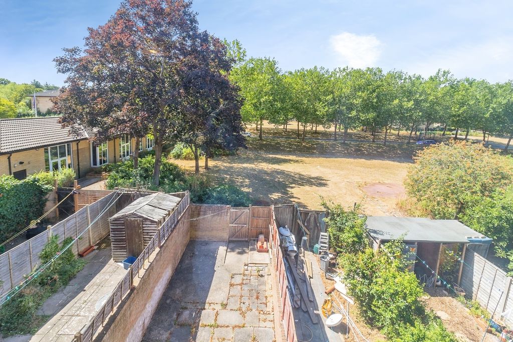 Property photo 3 of 20 Pbox-Img.Jpg