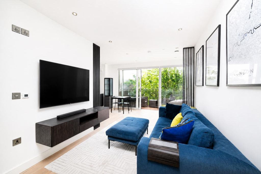 Property photo 1 of 11 1