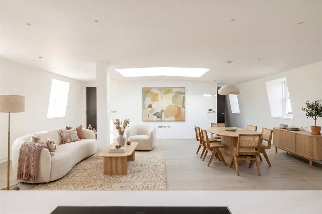 Property photo 1 of 8 Picture No. 23