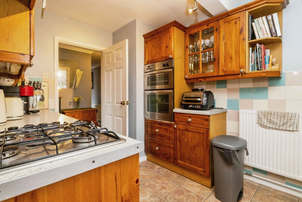 Property photo 3 of 24
