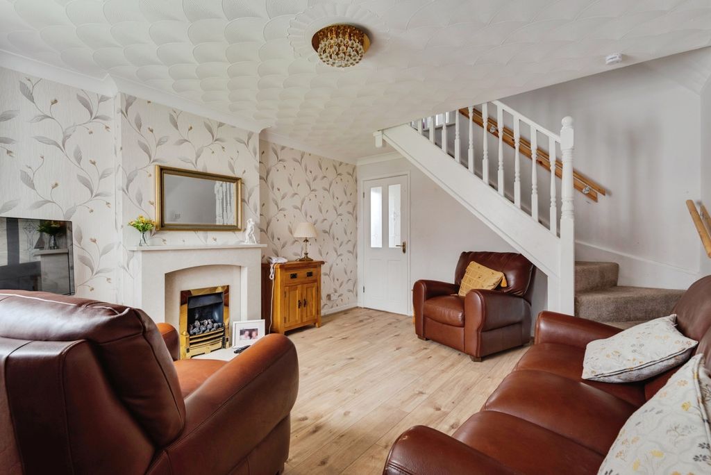 Property photo 3 of 18 Pbox-Img.Jpg