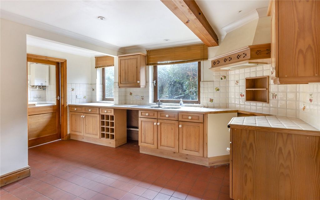 Property photo 2 of 17 Kitchen