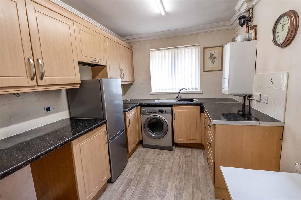 Property photo 2 of 13 Kitchen