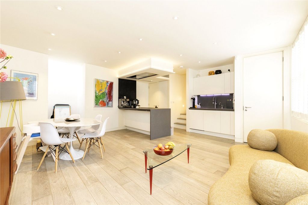 Property photo 3 of 17 Open Plan Kitchen