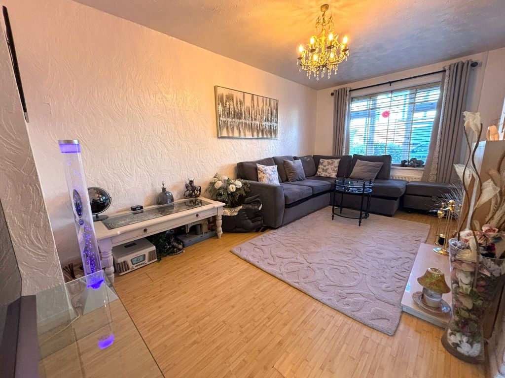 Property photo 3 of 17 Photograph 2