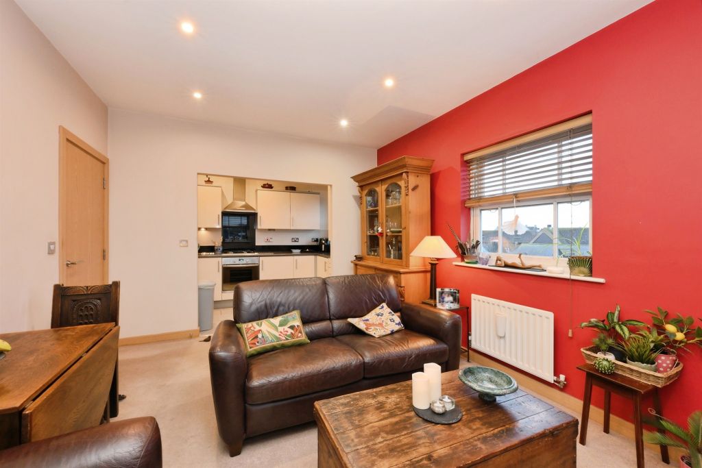 Property photo 3 of 18