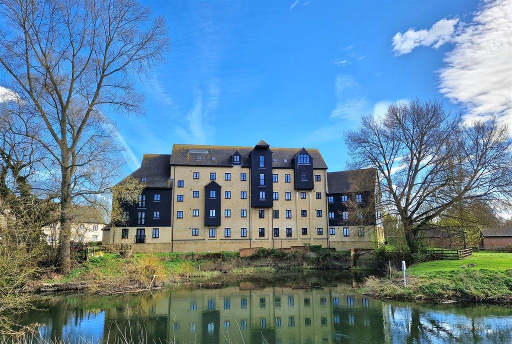 Property photo 1 of 26