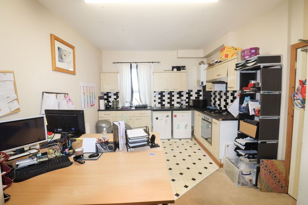 Additional image 5 of 2 bed maisonette for sale17B King Street, Castle Douglas DG7