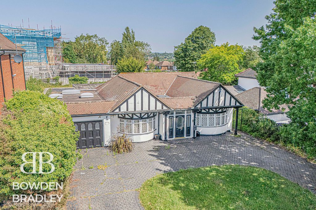 Property photo 1 of 38