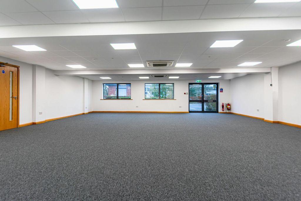 Property photo 3 of 9 6.Jpg