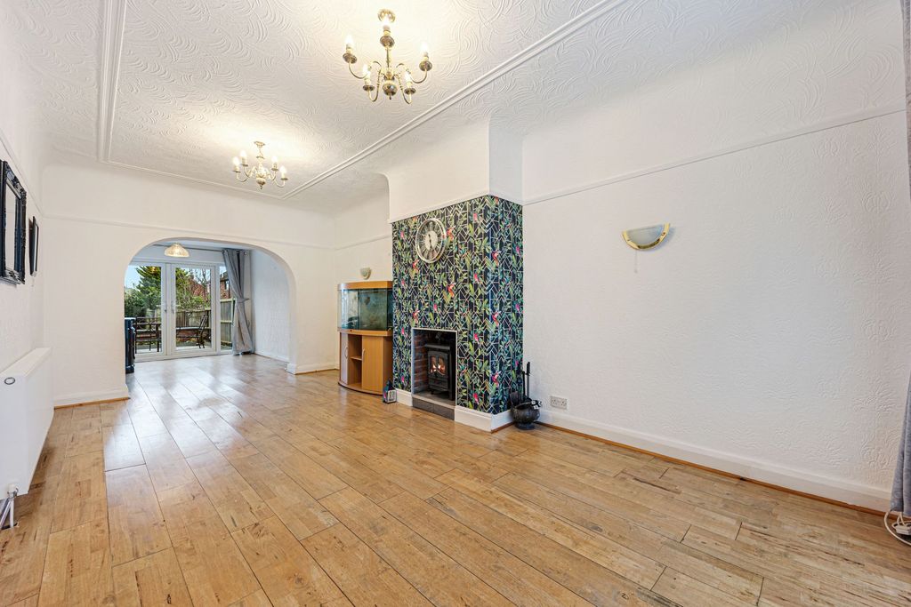 Property photo 3 of 24