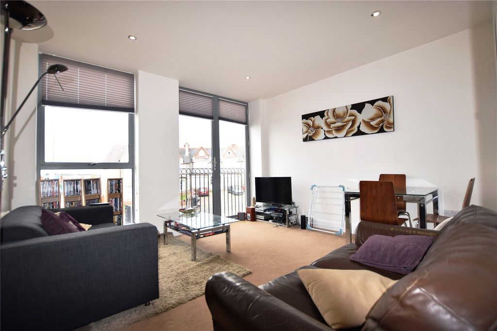 Property photo 2 of 8 Living Room