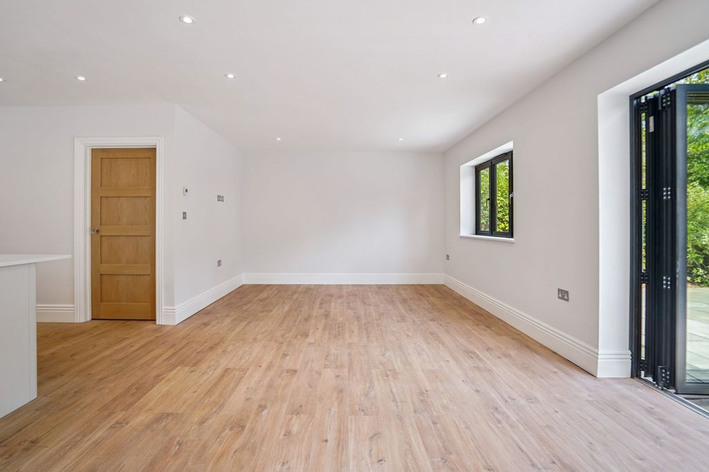 Property photo 3 of 26 Photo 20