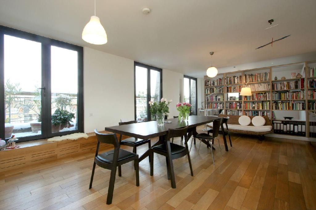 Property photo 1 of 8 Reception Room