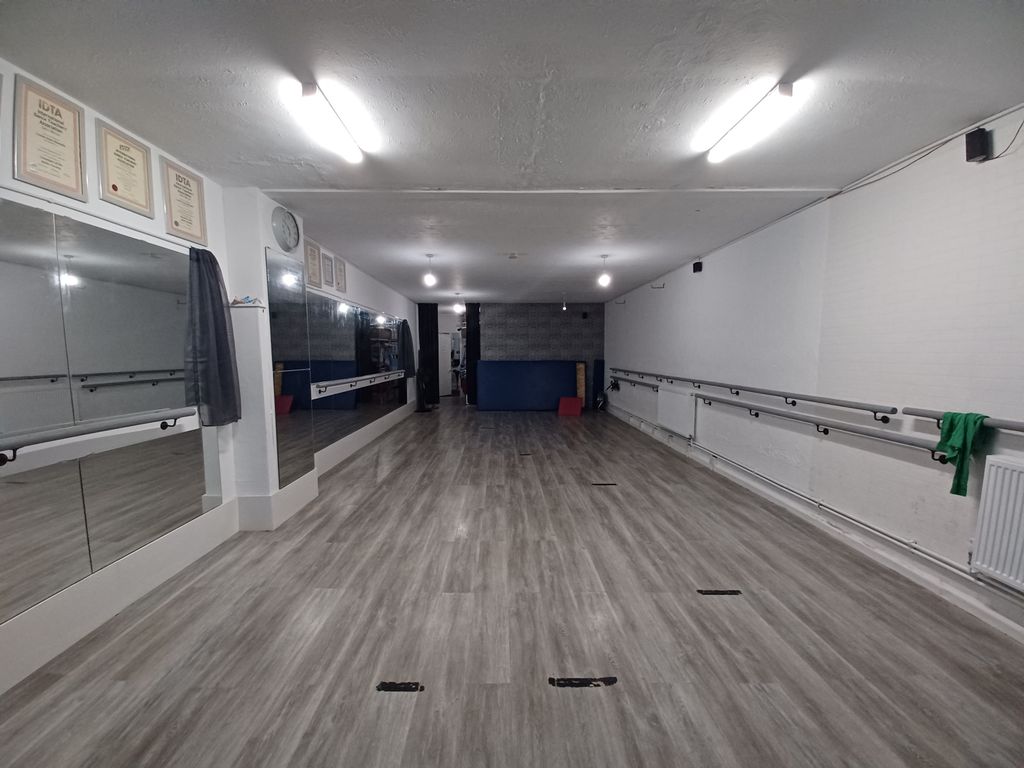 Property photo 2 of 3