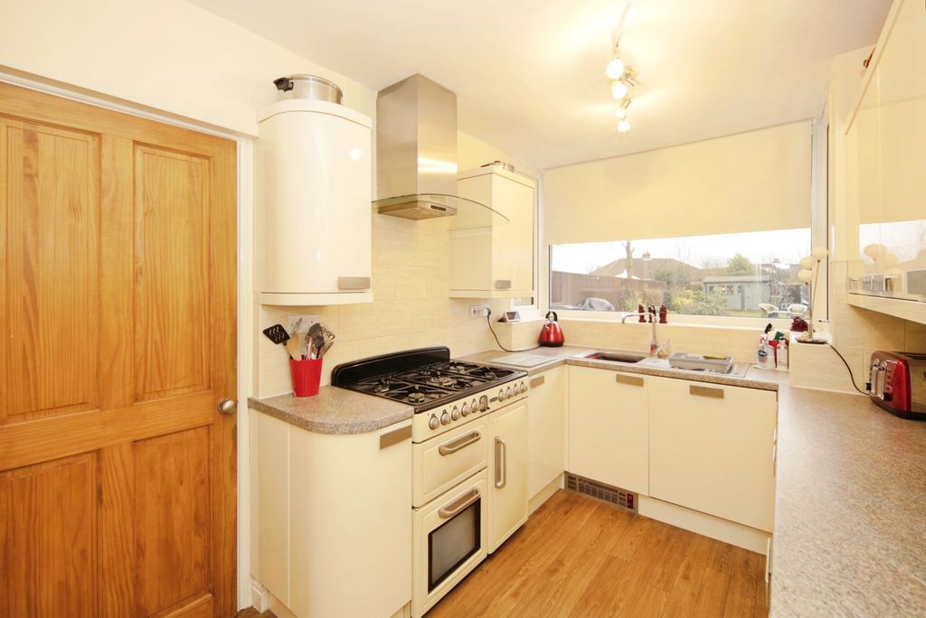 Property photo 3 of 19 Pbox-Img.Jpg