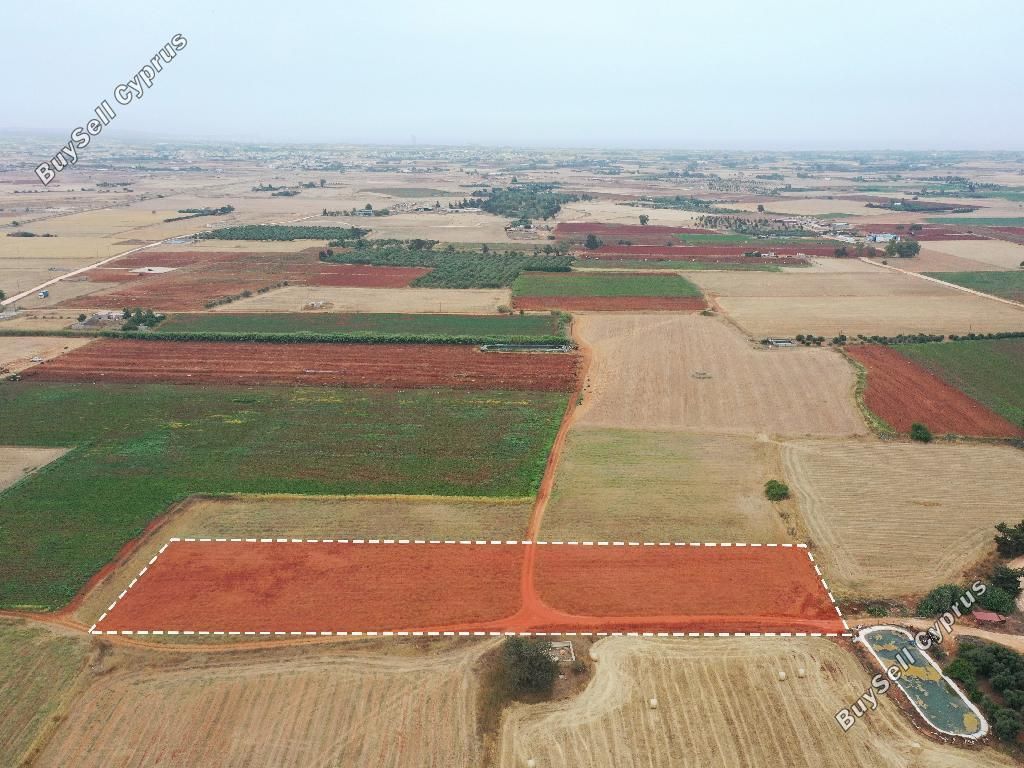 Property photo 3 of 8