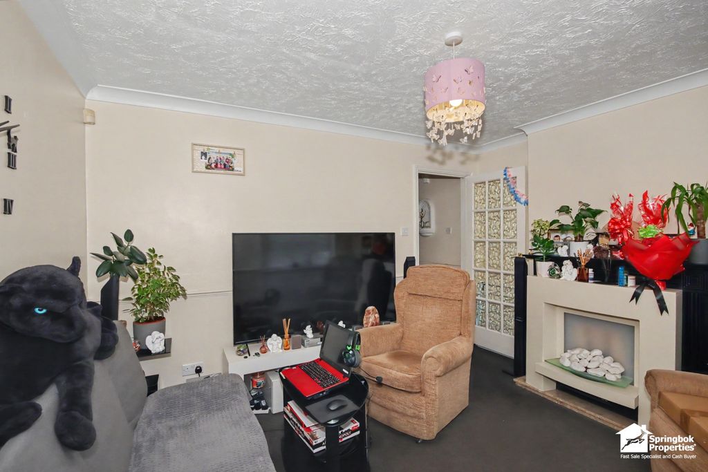 Property photo 2 of 11 Image 1