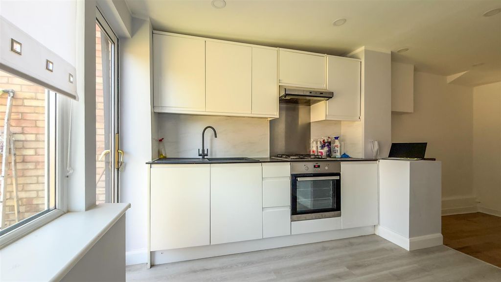 Property photo 2 of 8 8.Jpg
