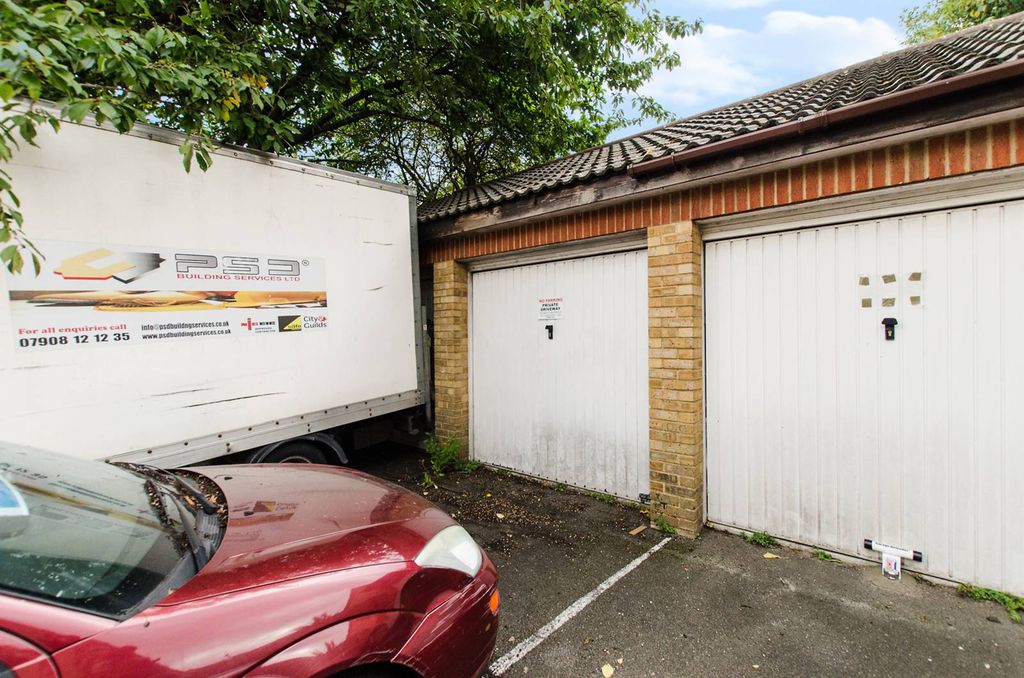 Property photo 2 of 3