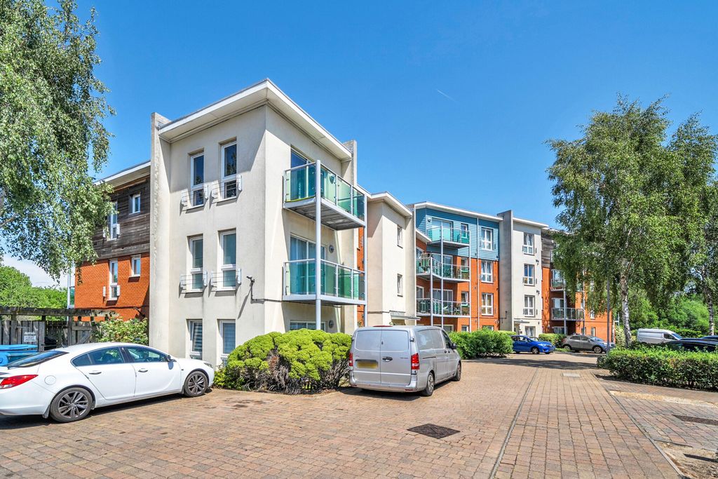 Property photo 1 of 10 1471437-14-6A2055...