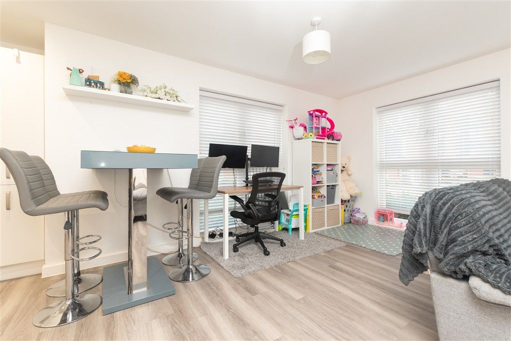 Property photo 1 of 9 Lounge/Diner