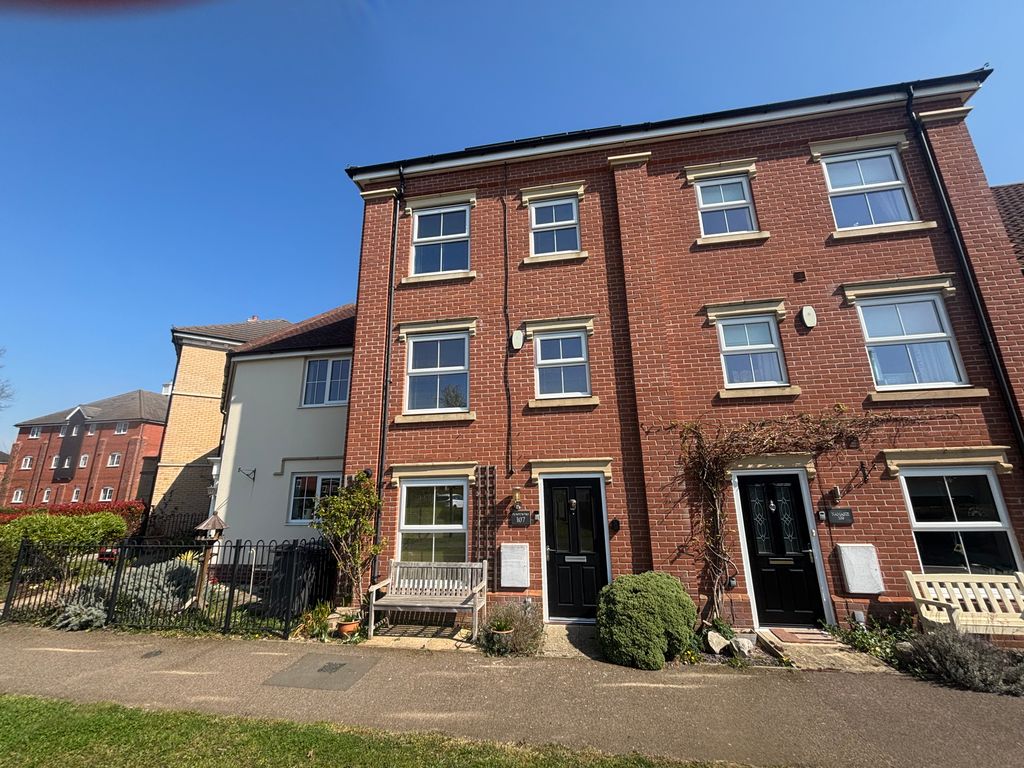 Property photo 1 of 17 Image00006