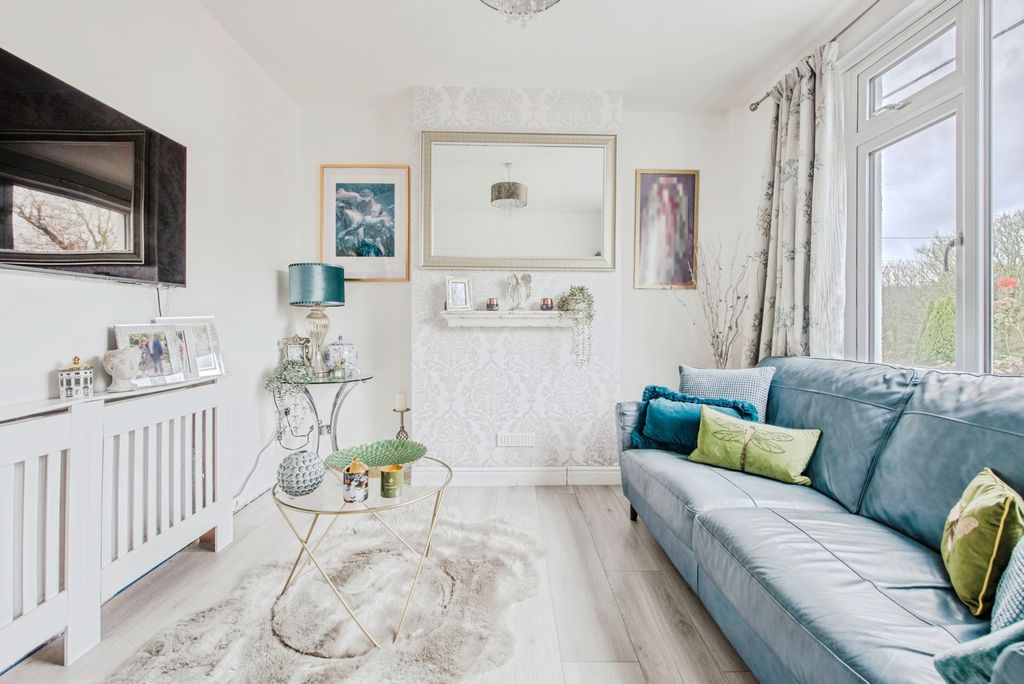 Property photo 3 of 16 Photo