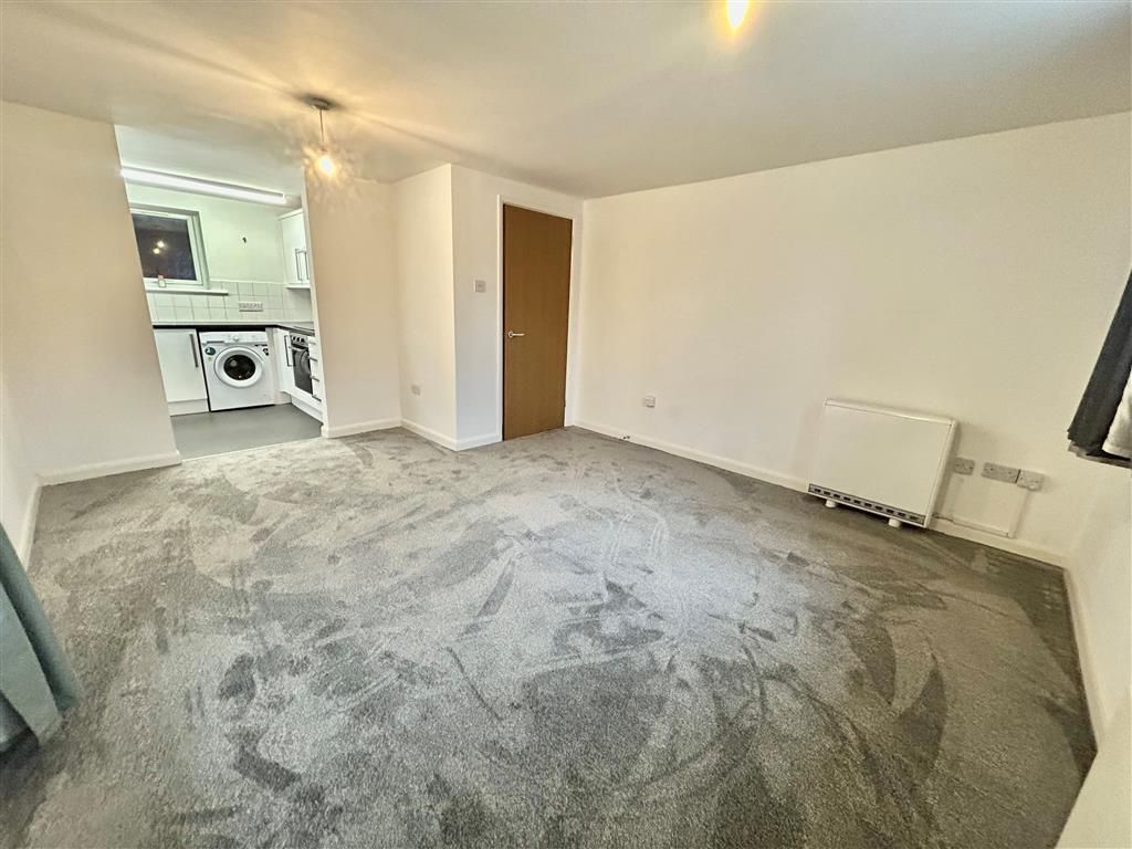 Property photo 2 of 9 Image