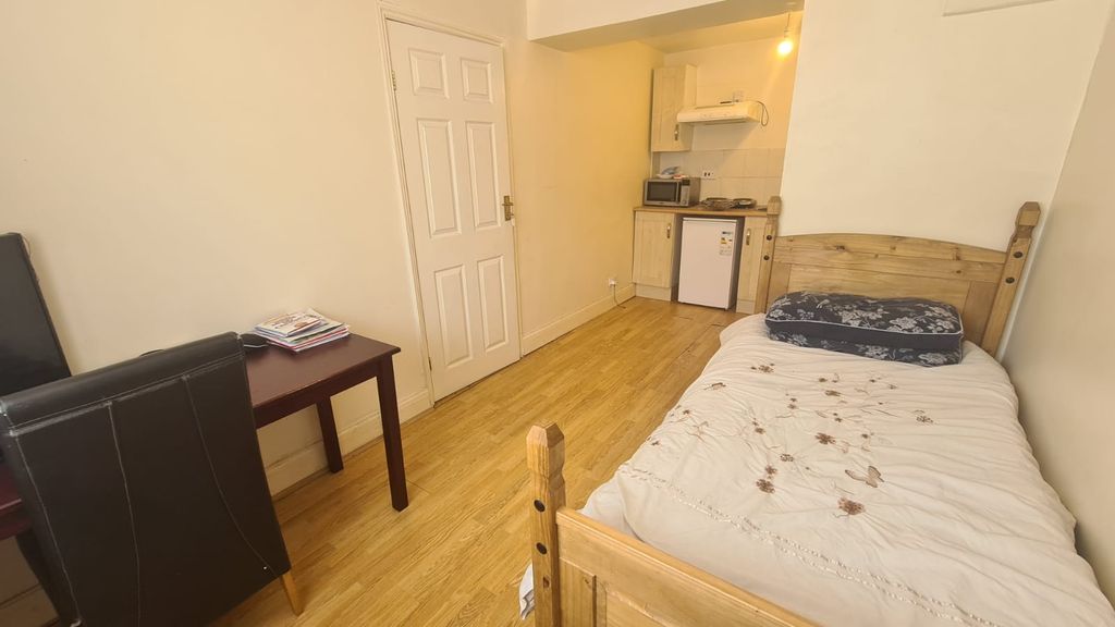 Property photo 3 of 3