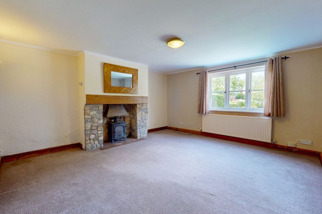 Property photo 3 of 23 5071296