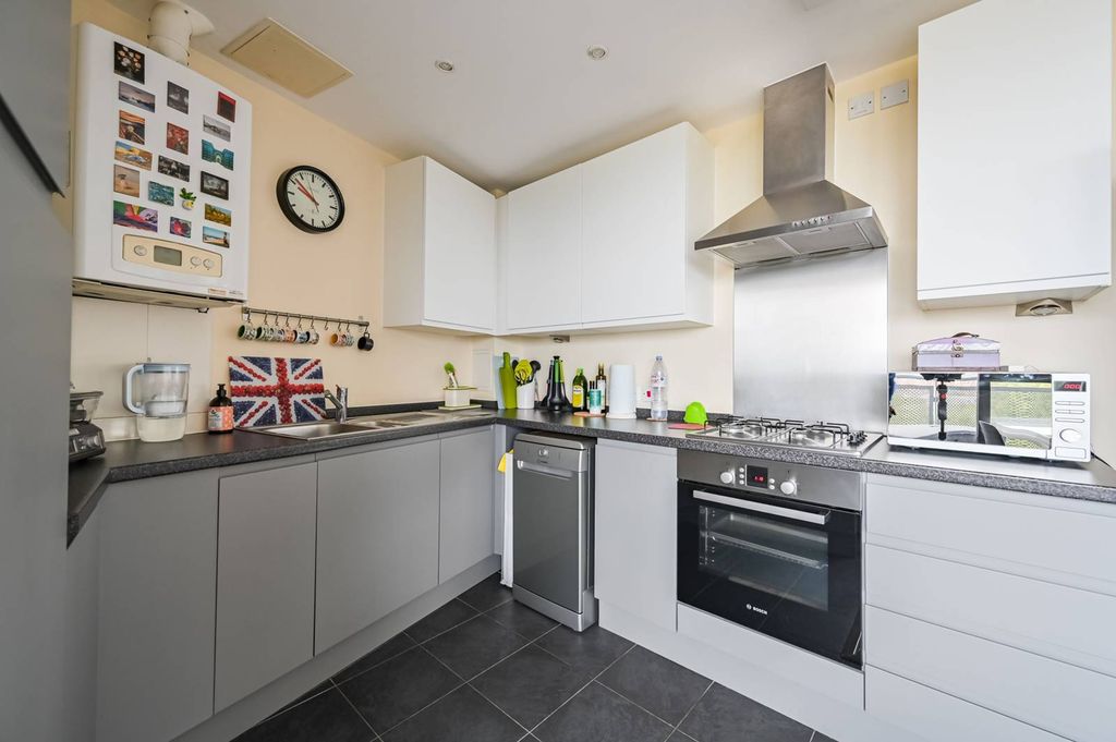 Property photo 1 of 16