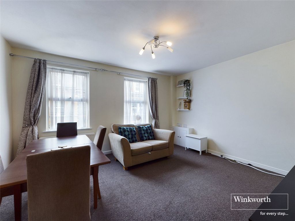 Property photo 3 of 8 Picture No. 14