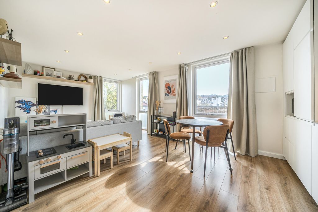 Property photo 2 of 19 Reception Room