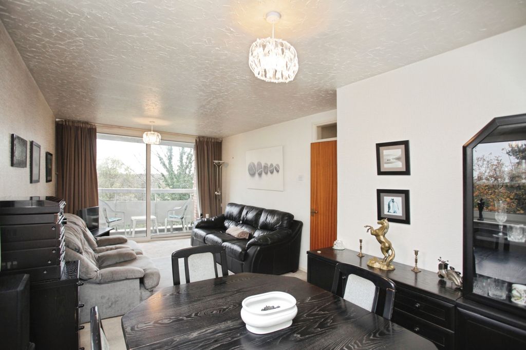 Property photo 1 of 15 Lounge/Dining Room